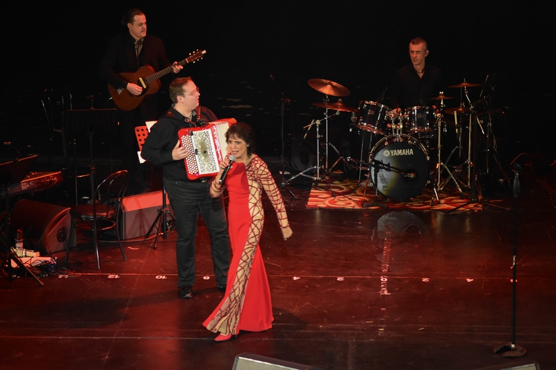 Linda de Suza au Casino Du Liban
